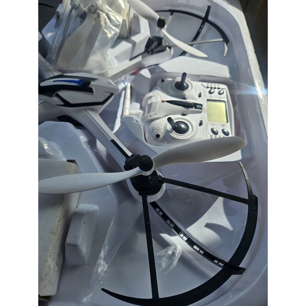 World Tech Toy Prowler Camera RC Drone 720p Photo/Video Camera White 3 Speed - Picture 5 of 11